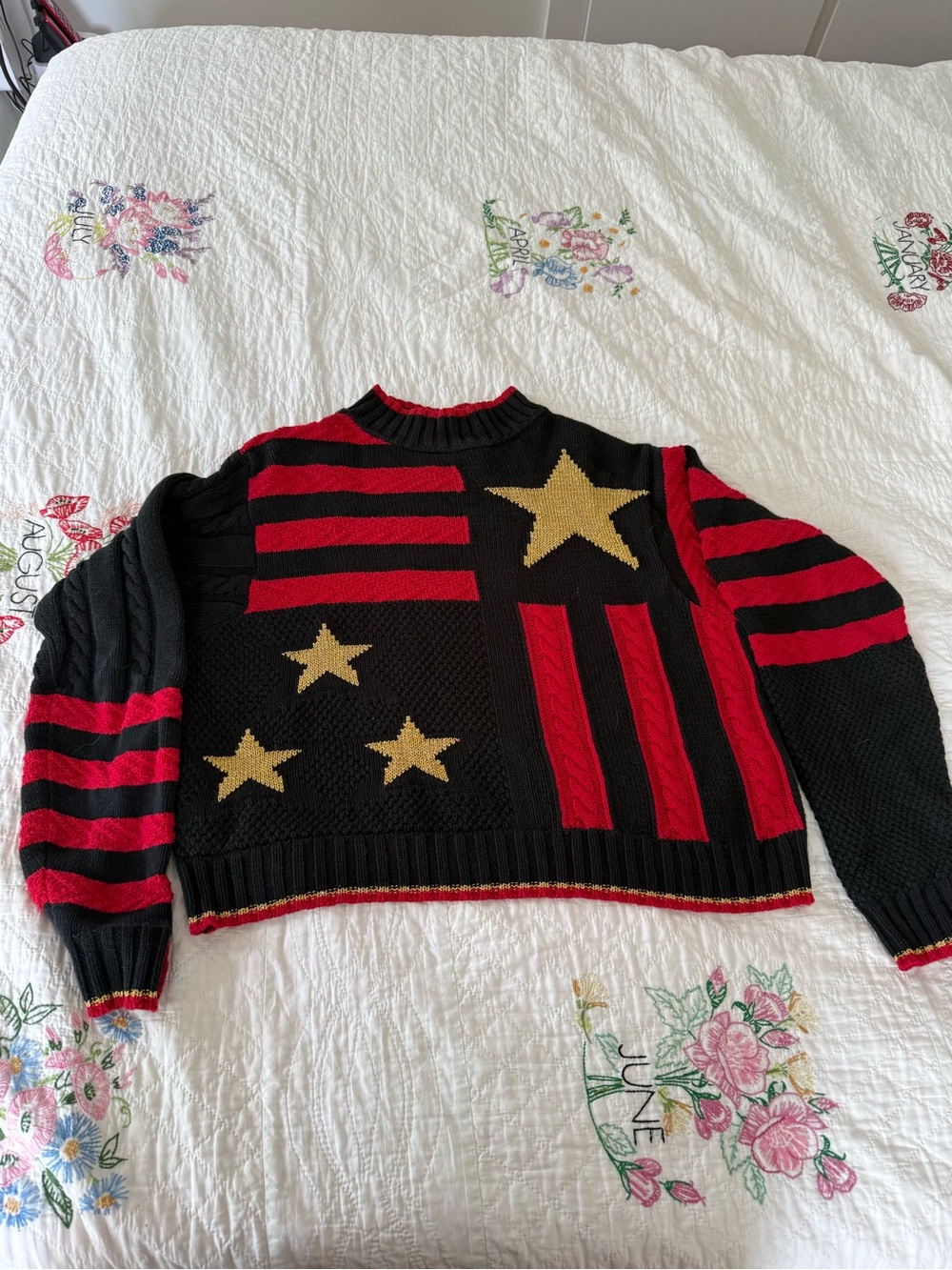 Vintage LizWear Black & Red Star-Stripe Knit Sweater - Women